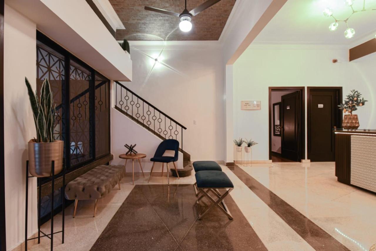 Ph 19 Guesthouse Hotel In Gazcue Santo Domingo Exterior photo