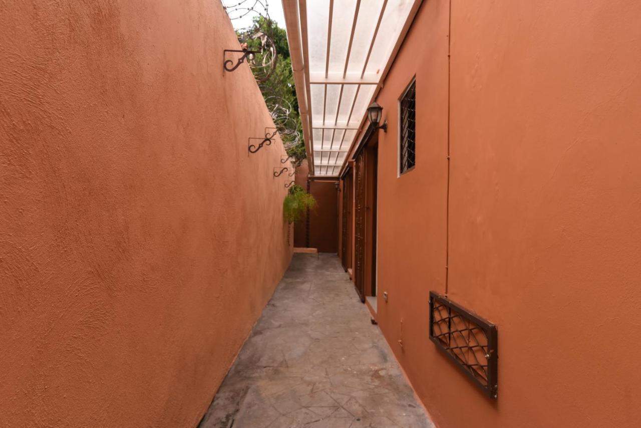 Ph 19 Guesthouse Hotel In Gazcue Santo Domingo Exterior photo