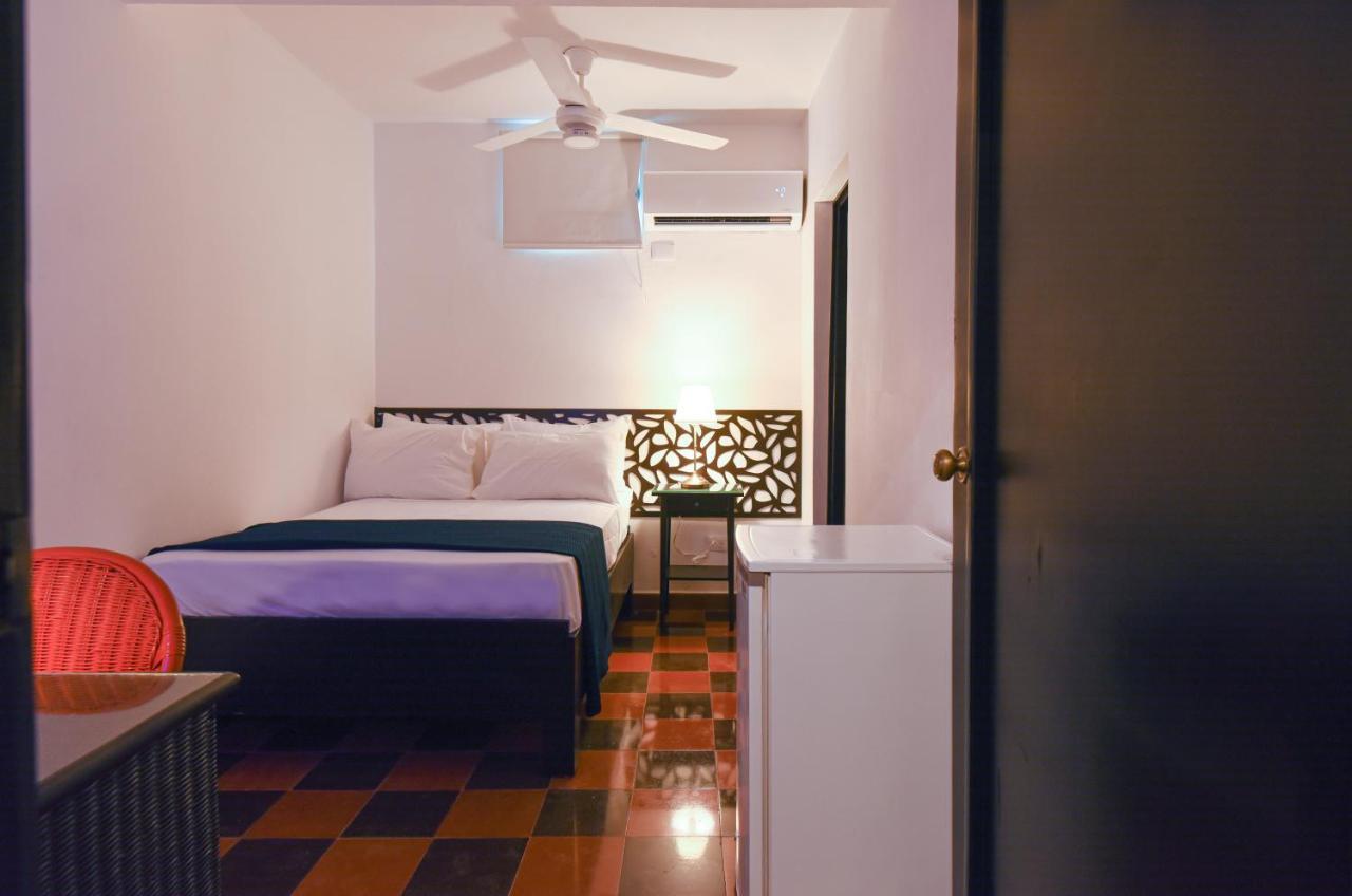 Ph 19 Guesthouse Hotel In Gazcue Santo Domingo Exterior photo
