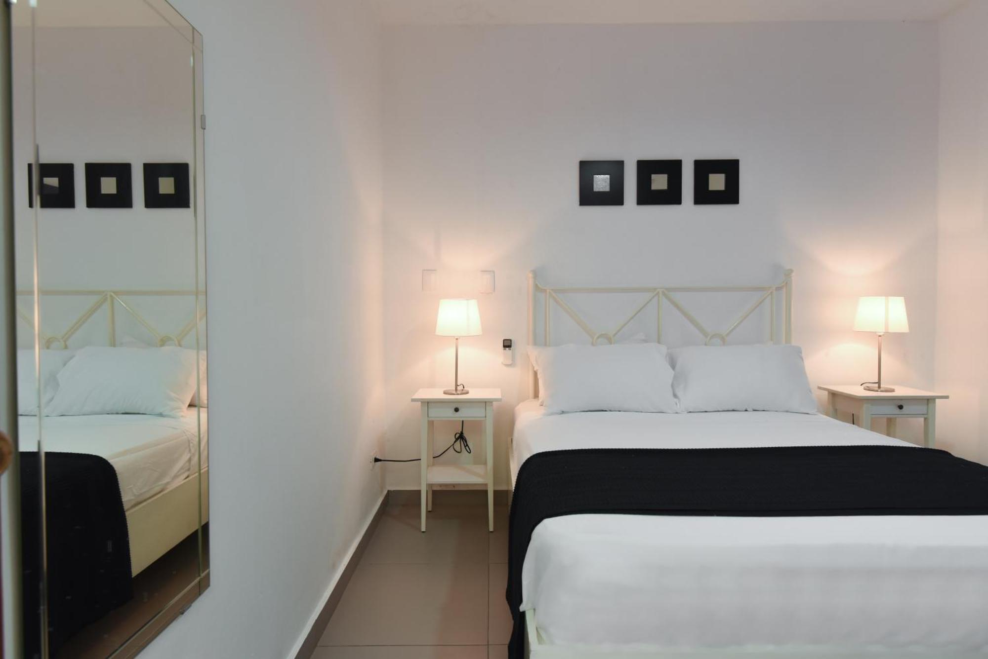 Ph 19 Guesthouse Hotel In Gazcue Santo Domingo Room photo