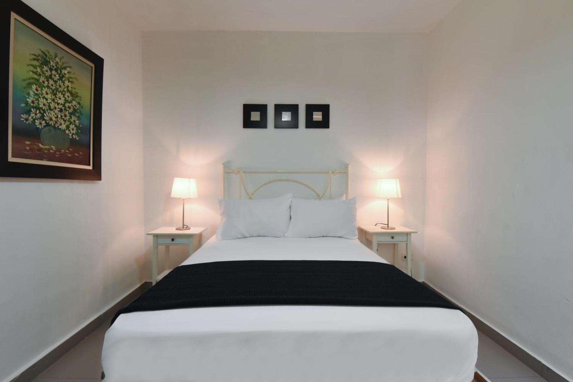 Ph 19 Guesthouse Hotel In Gazcue Santo Domingo Room photo